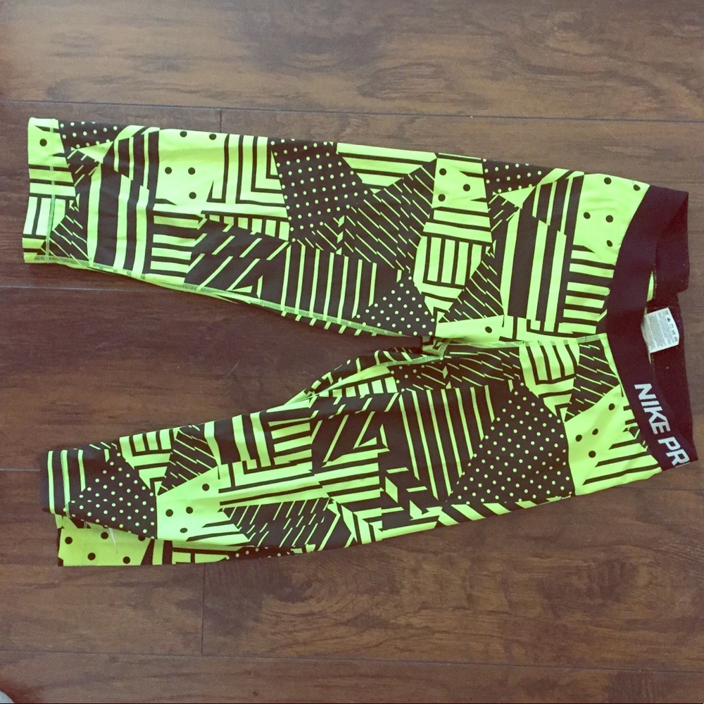 Nike Pro Capri Leggings